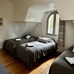 Maison De Famille Les Pins 度假居 *